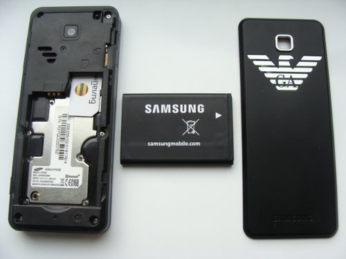 Samsung M7500 Emporio ARMANI Night Effect         !