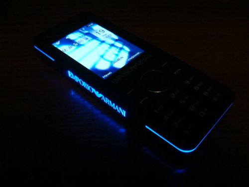 Samsung M7500 Emporio ARMANI Night Effect         !