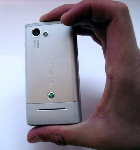  Sony Ericsson T715