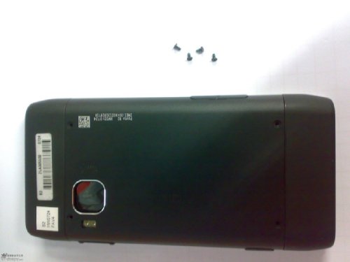 "Шпионские" фото Nokia N9 - большой экран, QWERTY-клавиатура, ОС MeeGo