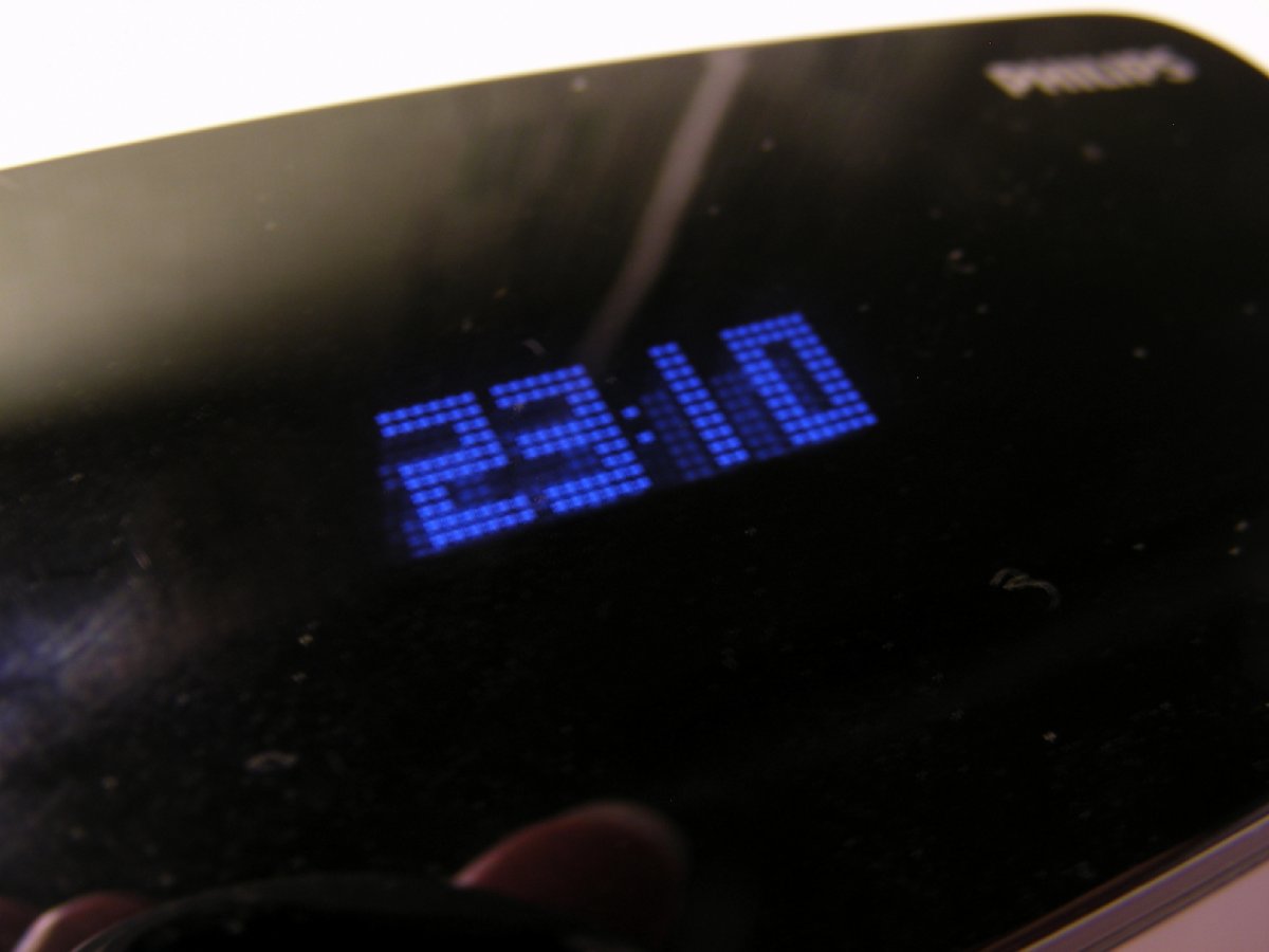 Philips Xenium x130 экран TFT