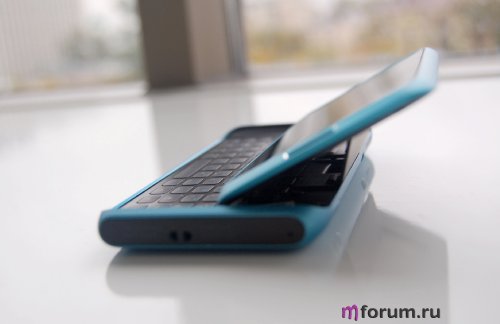 Nokia E7