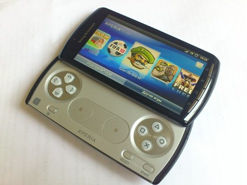 Playstation- - Sony Ericsson Xperia PLAY