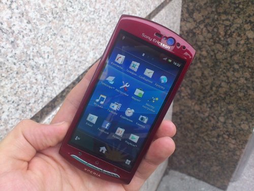  Sony Ericsson Xperia neo 