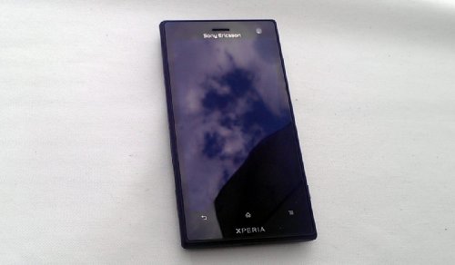 Sony    Xperia: go  acro S