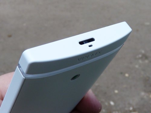  Sony XPERIA S