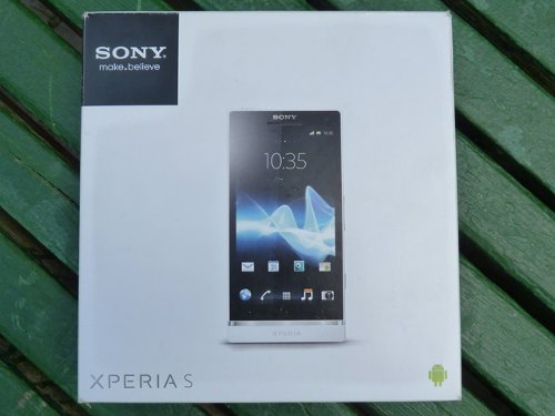  Sony XPERIA S