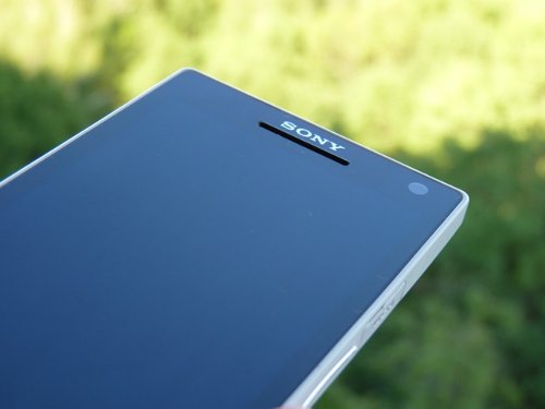  Sony XPERIA S