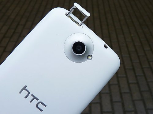  HTC One X