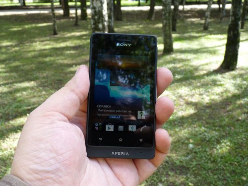  Sony XPERIA GO