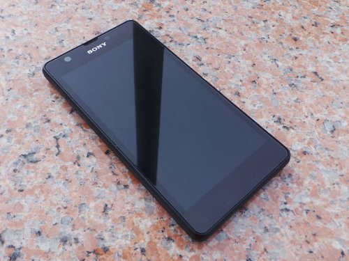  Sony Xperia ZR