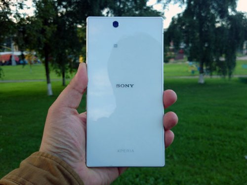  Sony XPERIA Z Ultra