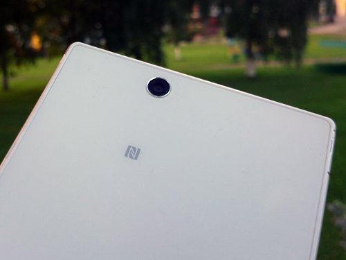  Sony XPERIA Z Ultra