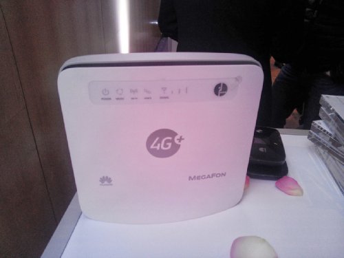  MegaFon Space R300-1 (Huawei)