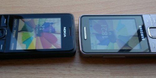   Nokia 301 Dual  Samsung GT-S5610