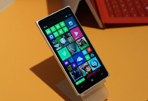 - Nokia Lumia 830    Lumia 730 / 735