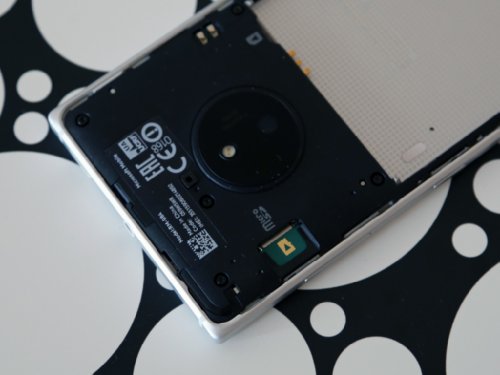  Lumia 830