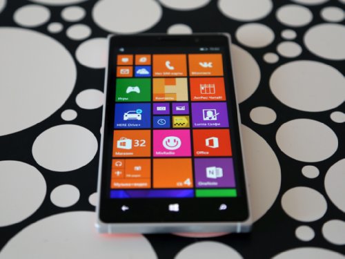  Lumia 830