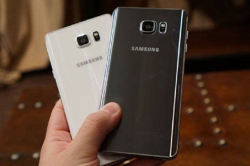  A cursory look at the Samsung Galaxy S6 edge + and Galaxy Note 5 