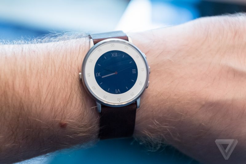 Pebble watch round outlet