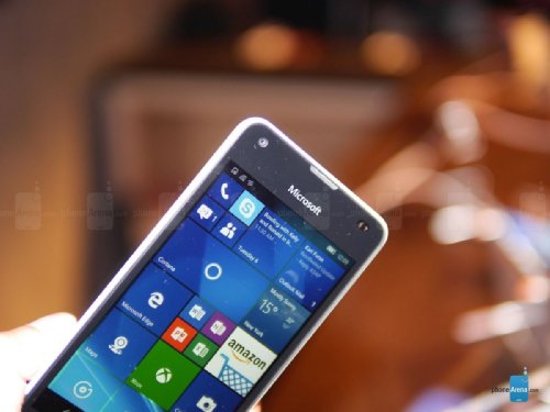   Microsoft: Lumia 950, Lumia 950XL, Lumia 550, Microsoft Surface 4 Pro, Surface Book   Band