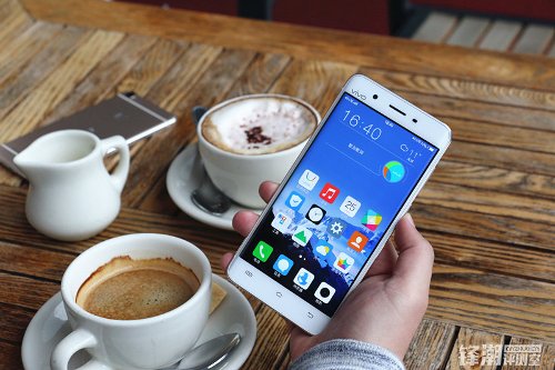 :  Vivo Xplay 5  6    Snapdragon 820  