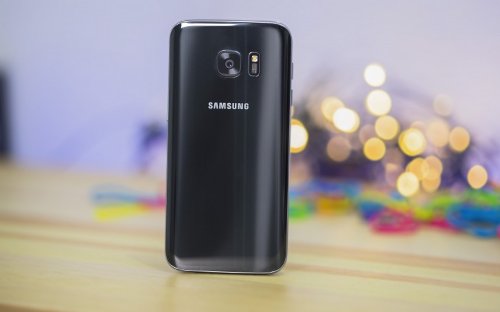 : Samsung Galaxy S8    3,5  