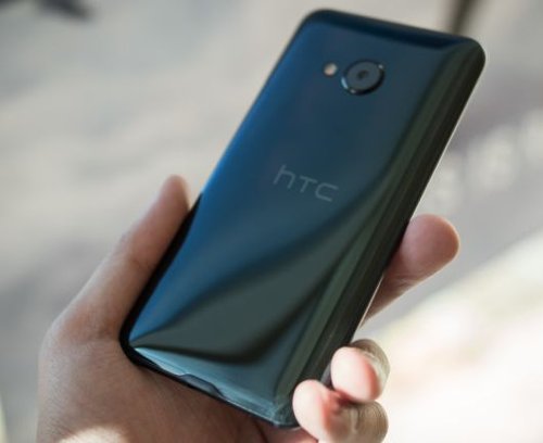 : HTC U Play      