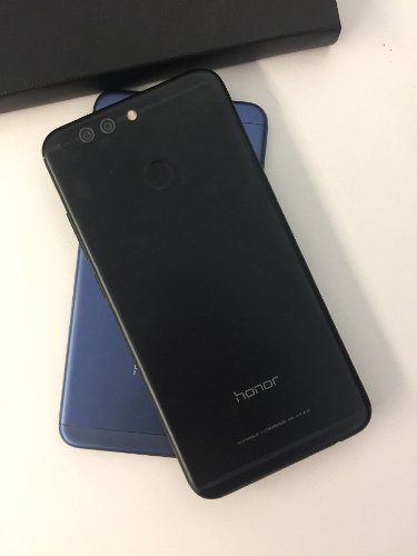 :     Honor 7X