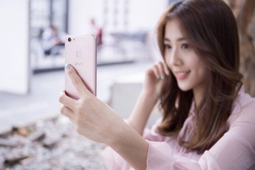 : Vivo Y79  24     2498 