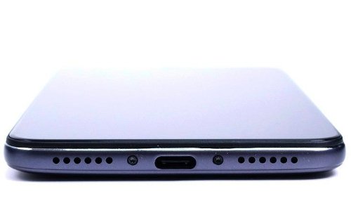 :     Xiaomi Pocophone F1