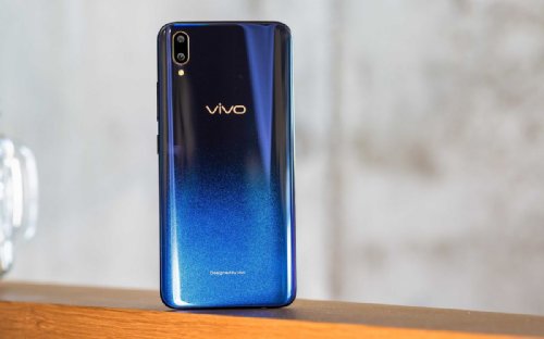 : vivo V11      