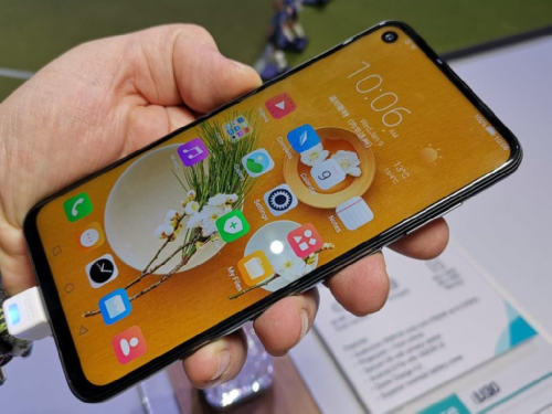 CES 2019: HiSense U30    Snapdragon 675     