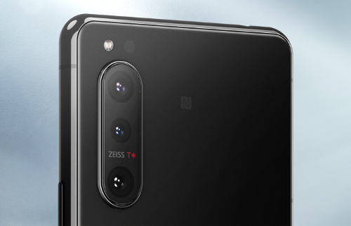 :  Sony Xperia 5 II       