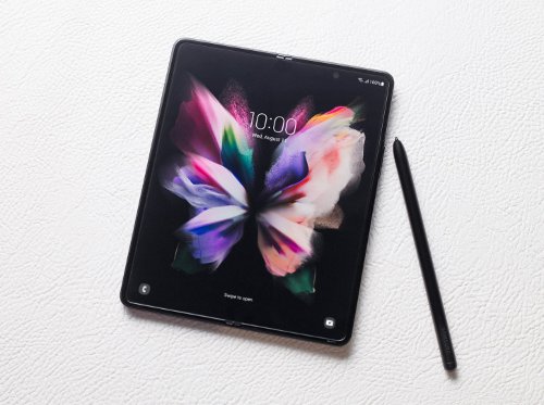 : Samsung Galaxy Z Fold 3      Samsung