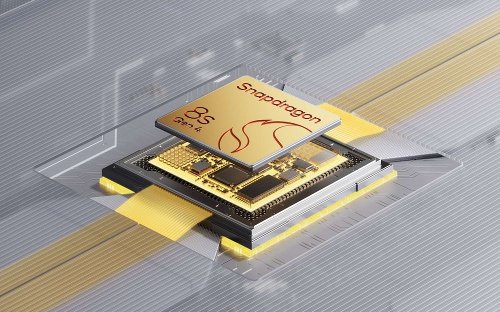 : Poco F7   Snapdragon 8s Gen 4  