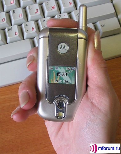 Motorola V878.