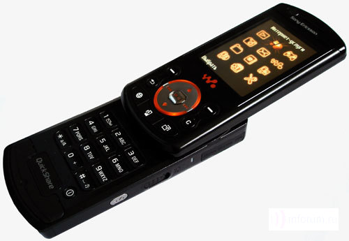    Sony Ericsson W900i