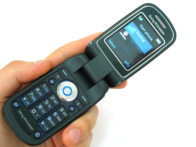    Sony Ericsson Z710i:  