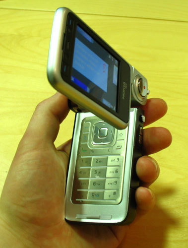  Nokia N93i:  