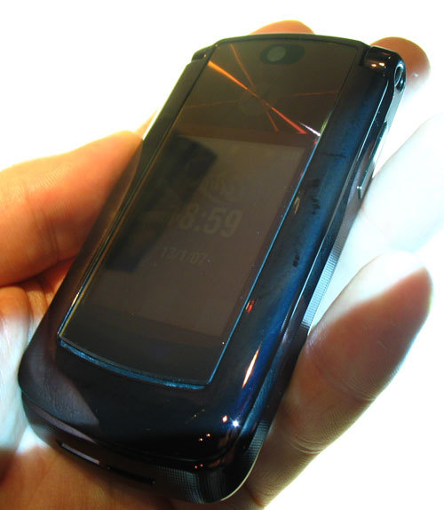 Motorola RAZR2 V8:   