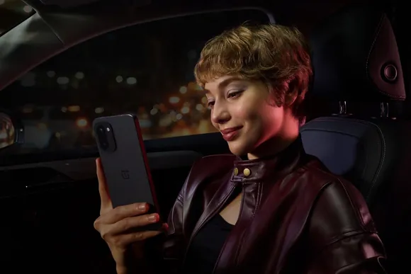 ����� ���������� ������ � ������� ������, �������� OnePlus ��������� �������� ������������, ���� � ���� ������ ����������� �������� � OnePlus 15R. ����������, ��� � ���������, �������� �� ������������ ��� ����� OnePlus Ace 6T, �� �������� ��� �������� �������, ������������ ��� ��� �������������� �����.