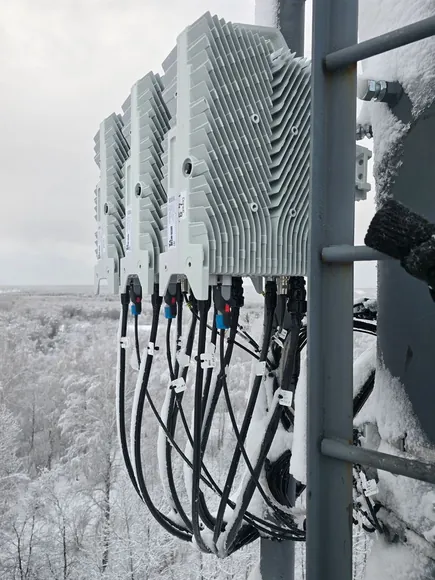 ������������� ����������� LTE/GSM ������������ Yadro