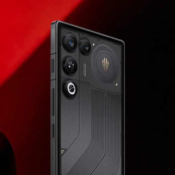 �����: ������� �������� Red Magic 11 Air ��������� � ������